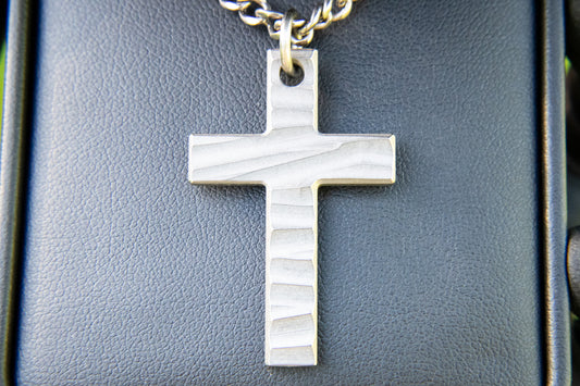 Titanium Necklaces: The Perfect Blend of Strength, Style, and Comfort