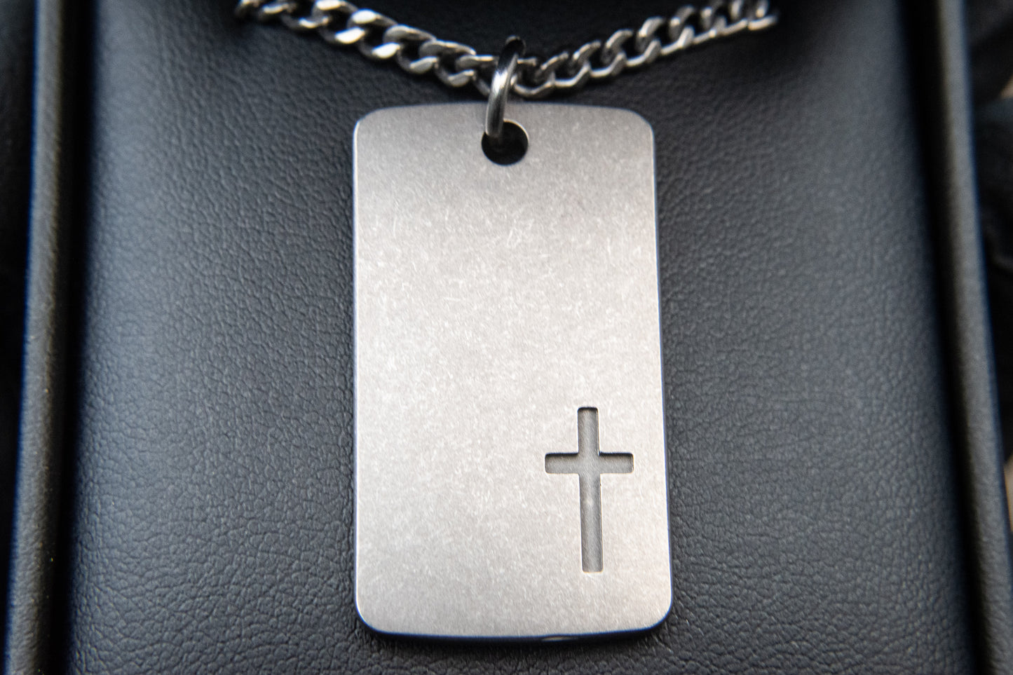 Pure Valor Tag, Titanium